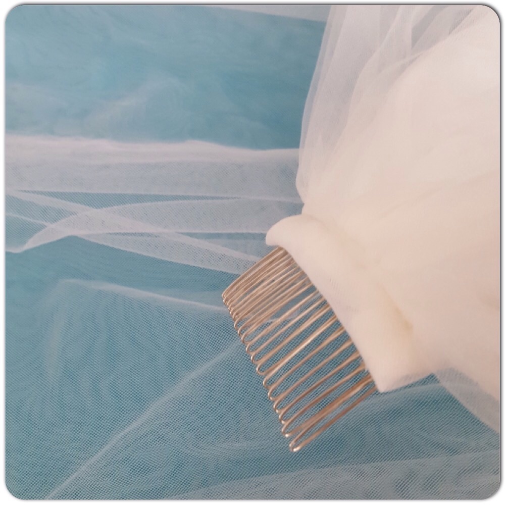 Fingertip veil - Picture 3 of 4